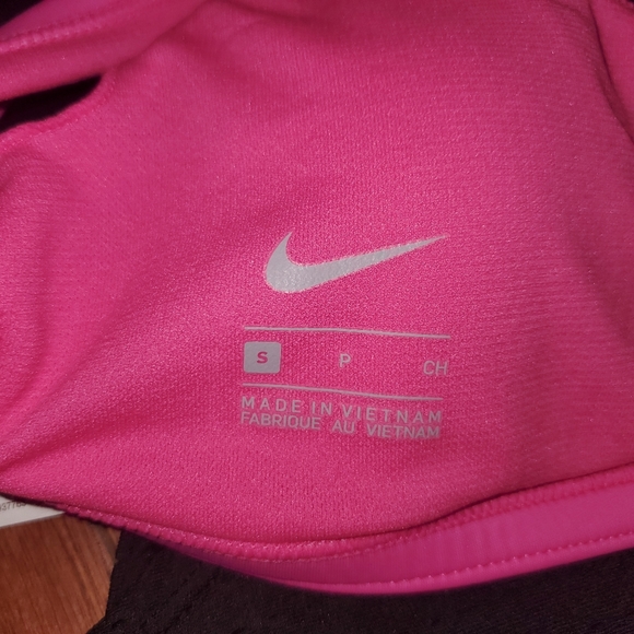 SIZE SMALL NIKE SWIM - Picture 8 of 10